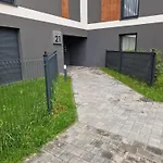 Dwupokojowy Ceglana Park 아파트
