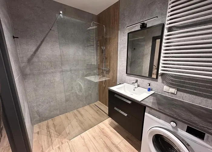 דירה Dwupokojowy Ceglana Park קטוביץ